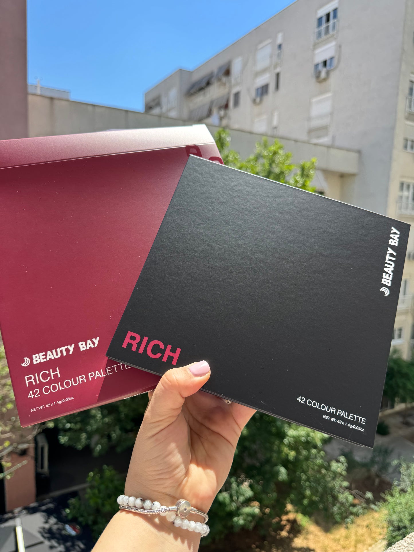 By Beauty Bay
RICH 42 Colour Palette