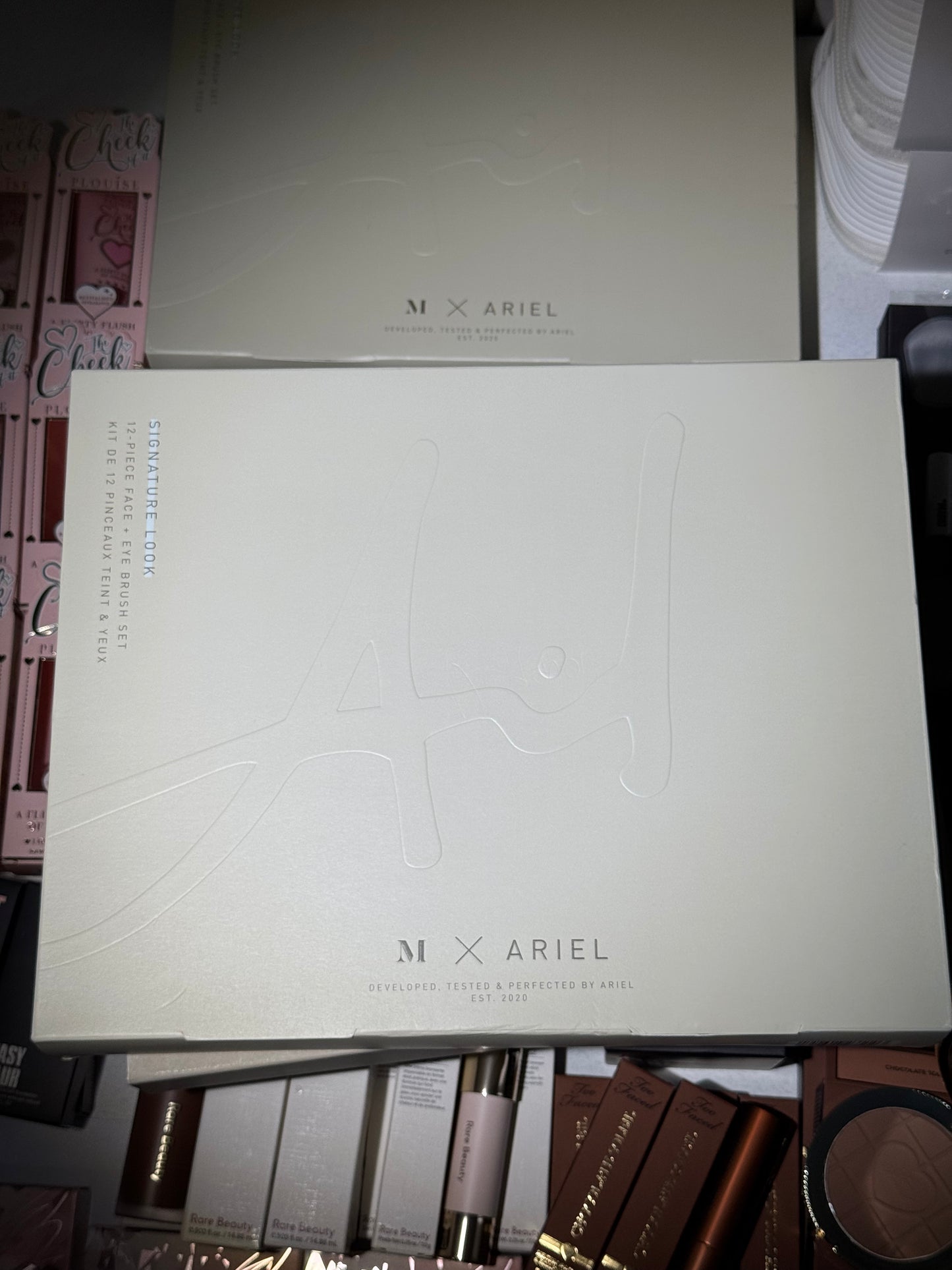 Morphe X Ariel
Signature Look 12 Piece Face+Eye Brush Set