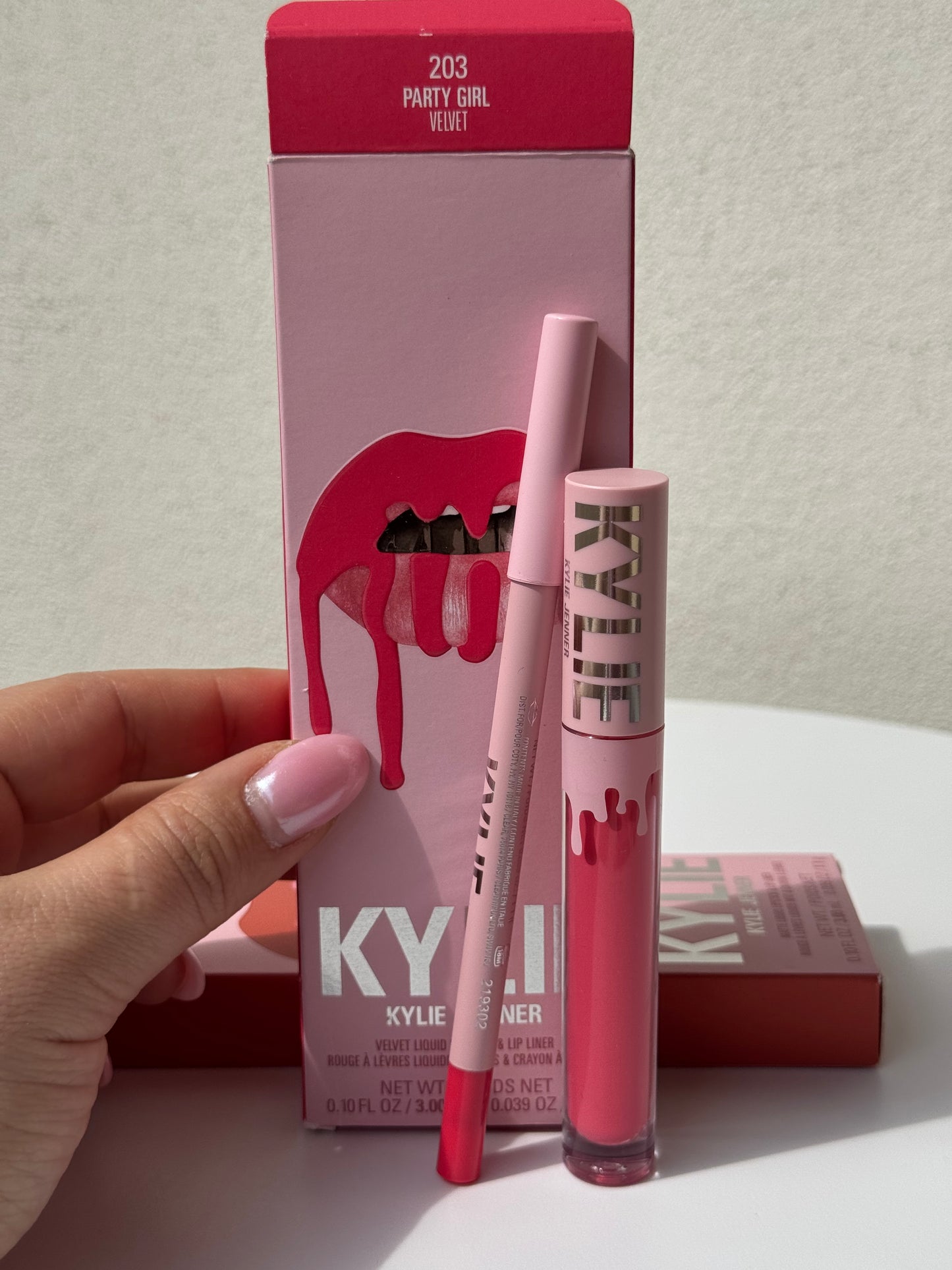 Kylie Jenner
Velvet Liquid Lipstick & Lip Liner