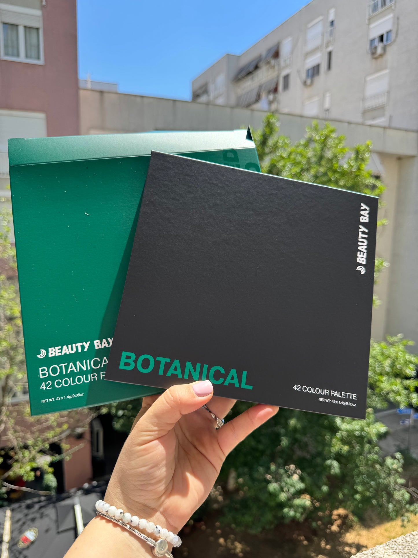 By Beauty Bay
BOTANICAL 42 Colour Palette
