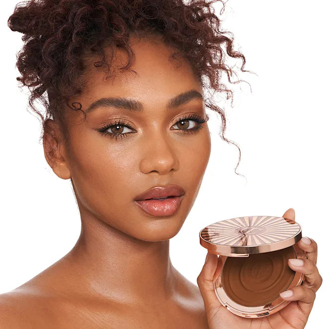 Charlotte Tilbury
Beautiful Skin Sun-Kissed Glow Bronzer