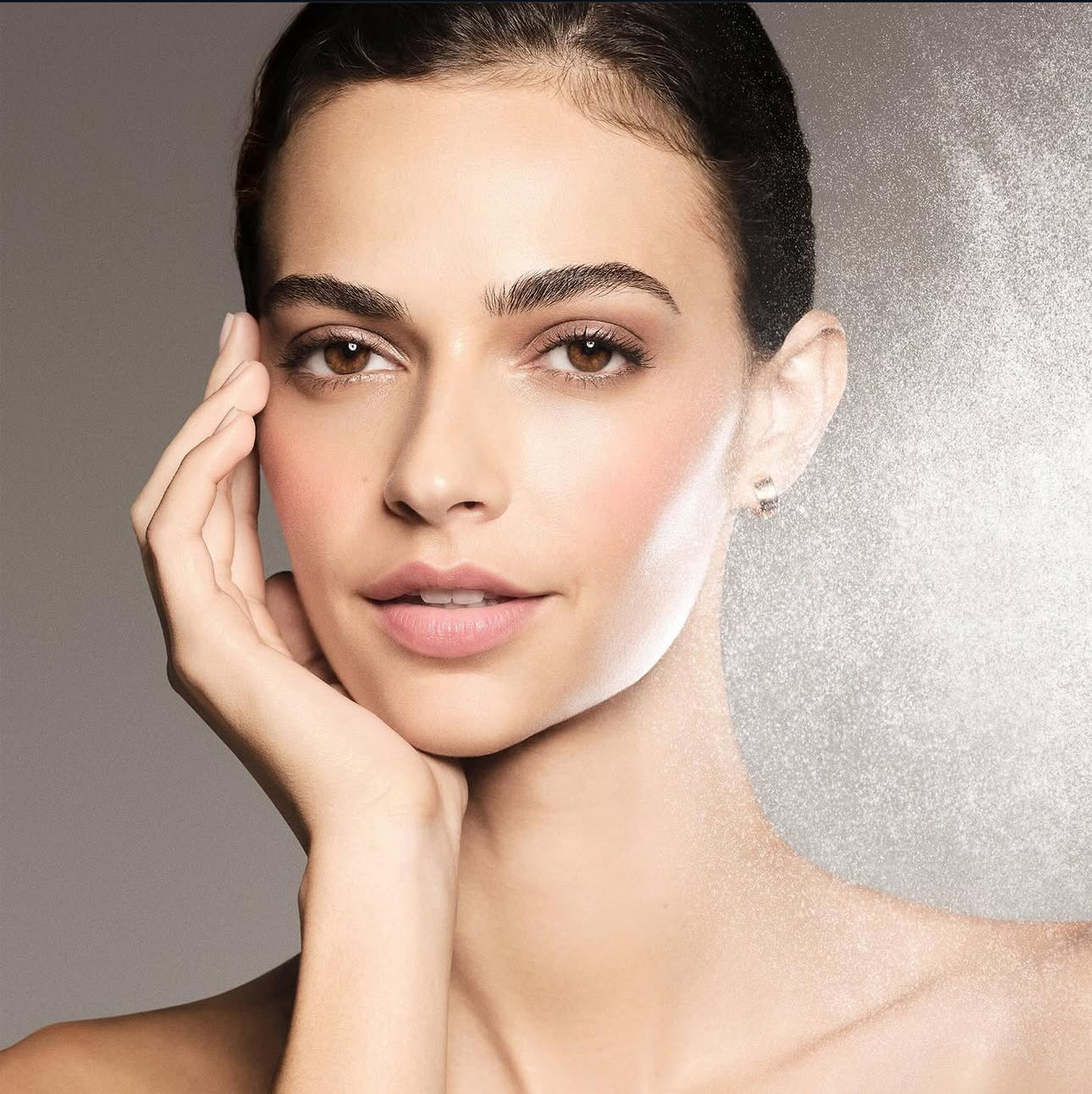 Laura Mercier
Translucent Pure Setting Spray 16 HR 100 ml