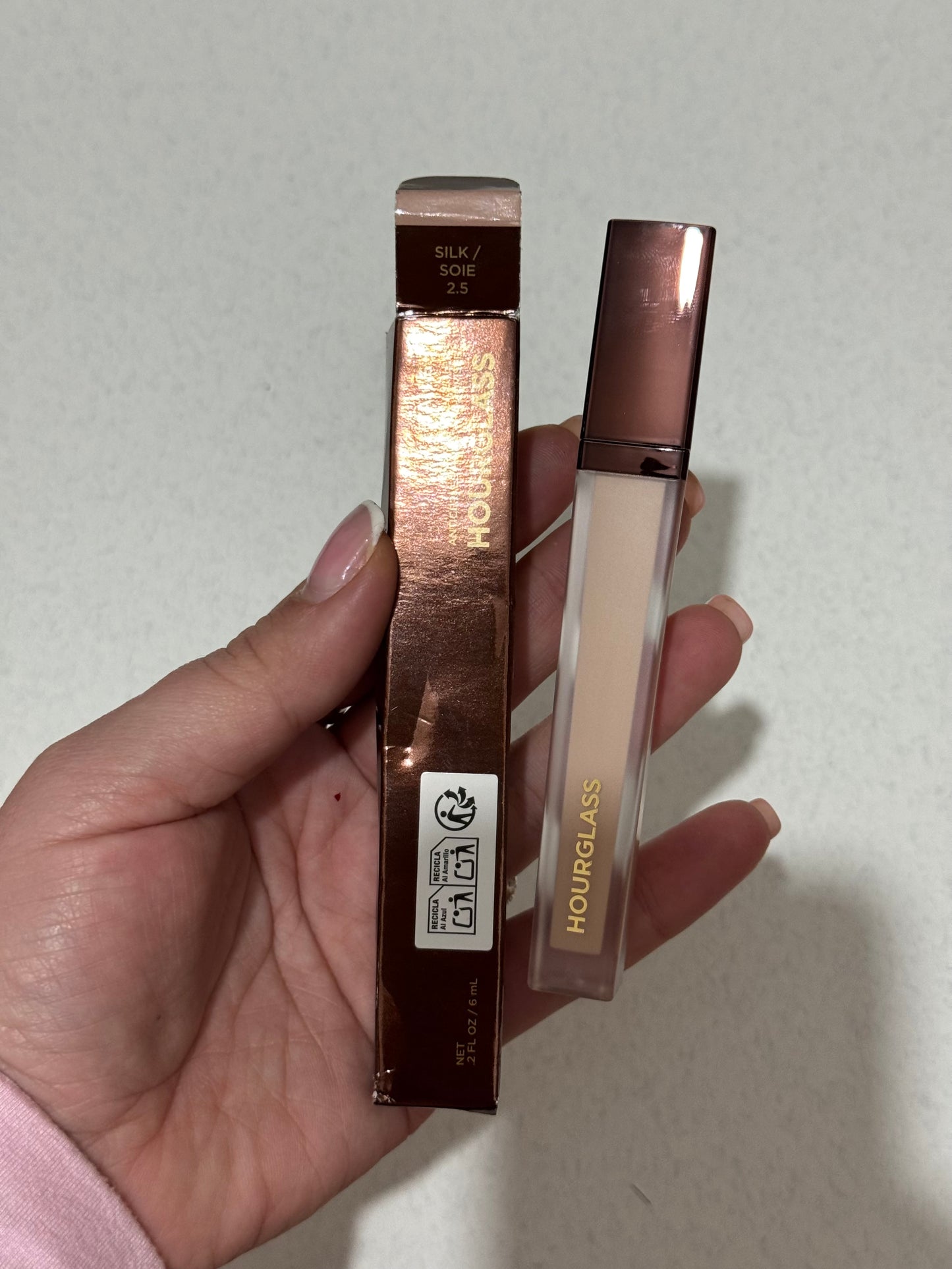 Hourglass
Vanish™ Airbrush Concealer