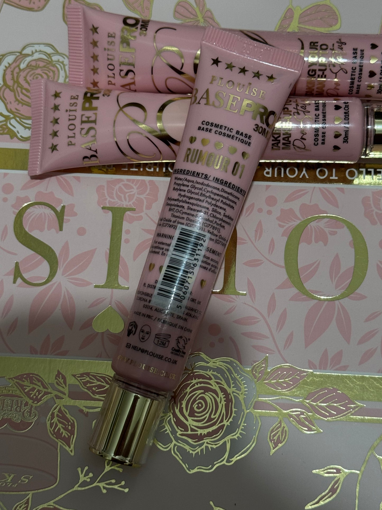 Plouise
Rumour Eyeshadow Primer Base