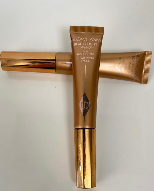 Charlotte Tilbury
Beauty Highlighter Wand