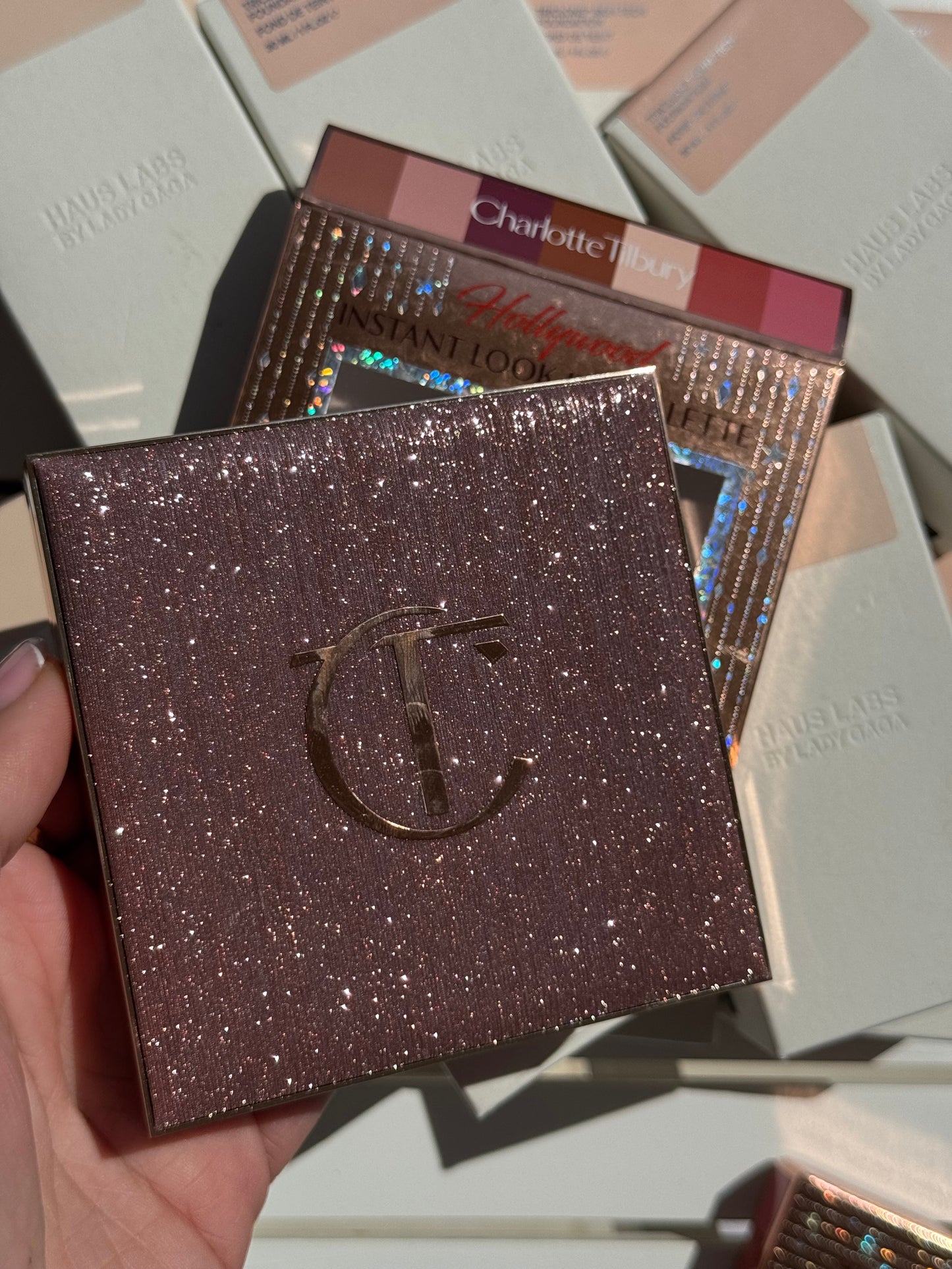 Charlotte Tilbury
Hollywood Instant Look In A Palette
Dreamy, Bronzed Beauty
