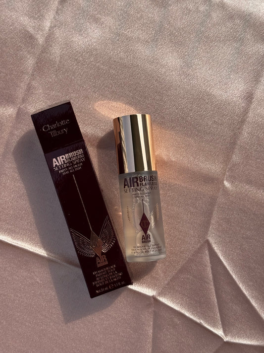 Charlotte Tilbury 
Airbrush Flawless Setting Spray