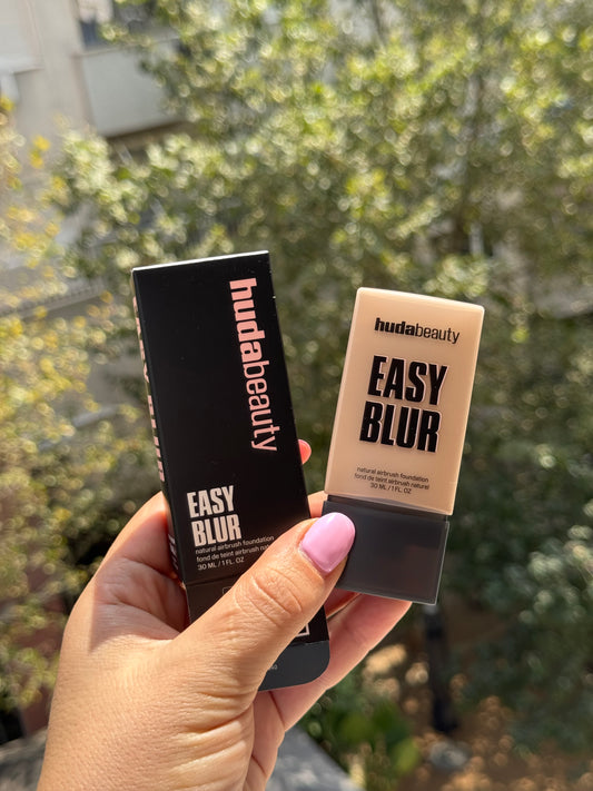HUDA BEAUTY
Easy Blur Natural Airbrush Foundation with Niacinamide