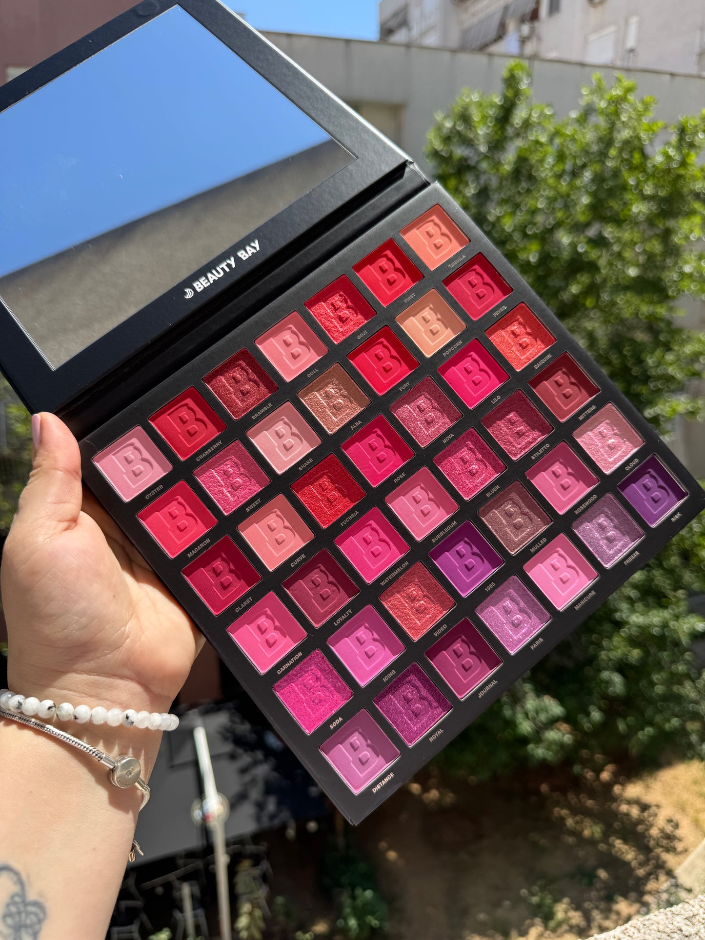 By Beauty Bay
BERRIES 42 Colour Palette
