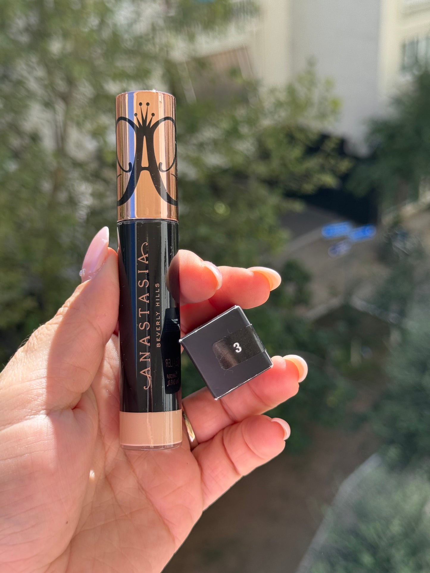 Anastasia Beverly Hills
Magic Touch Medium to Full Coverage Concealer