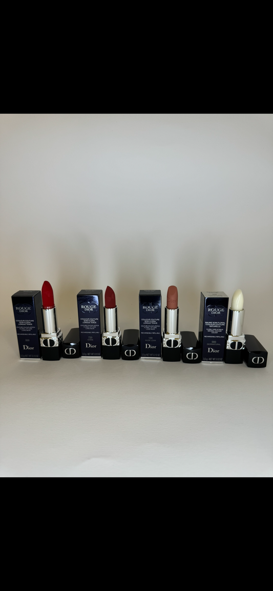 Dior
Deluxe Set Of 4 Couture Colour Lipstick
Shade 999 Velvet & 720 Icone Velvet & 100 Nude Look Matte & 000 Diornatural Satin Balm