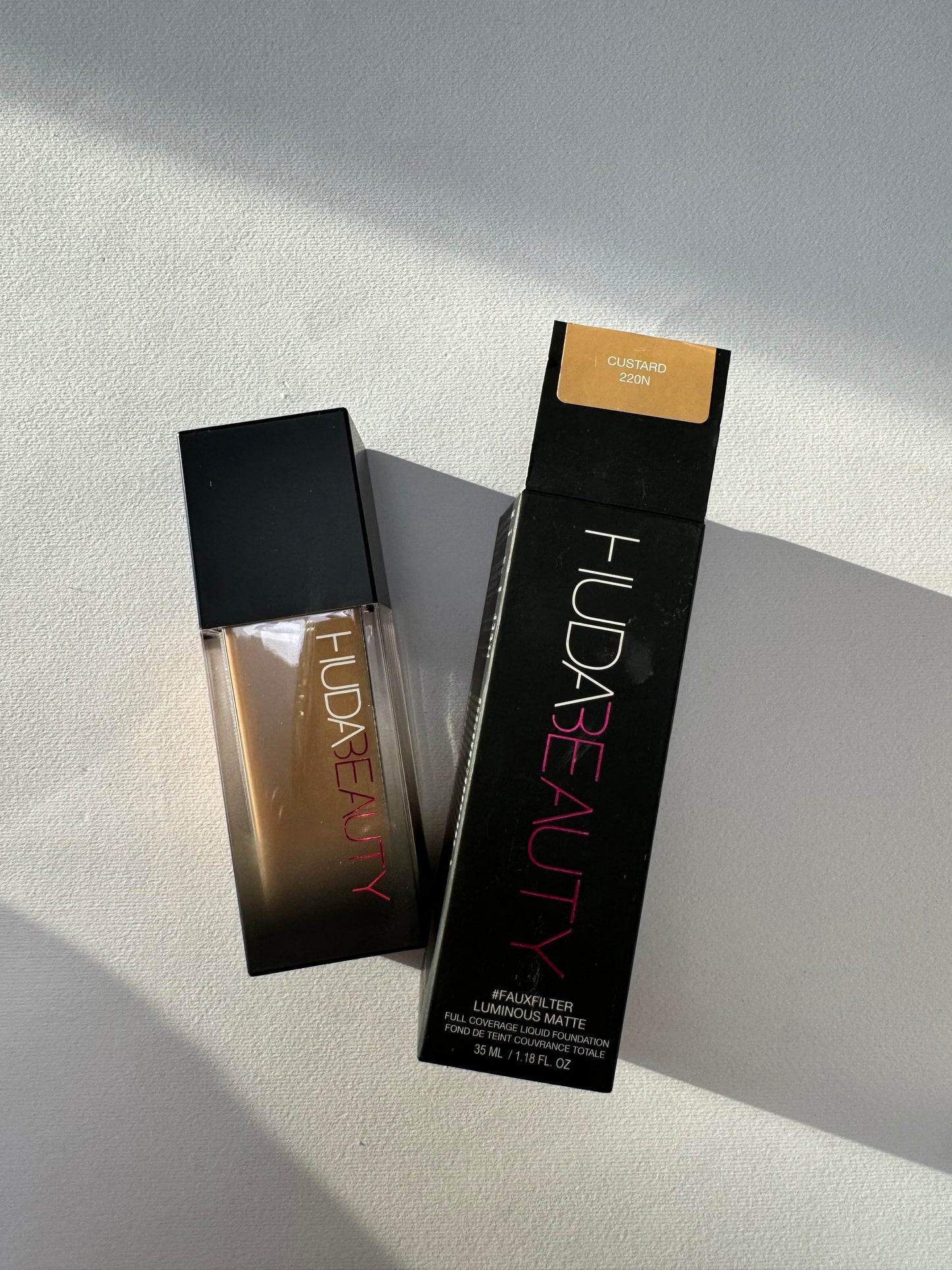 HUDA BEAUTY
#FauxFilter Luminous Matte Foundation