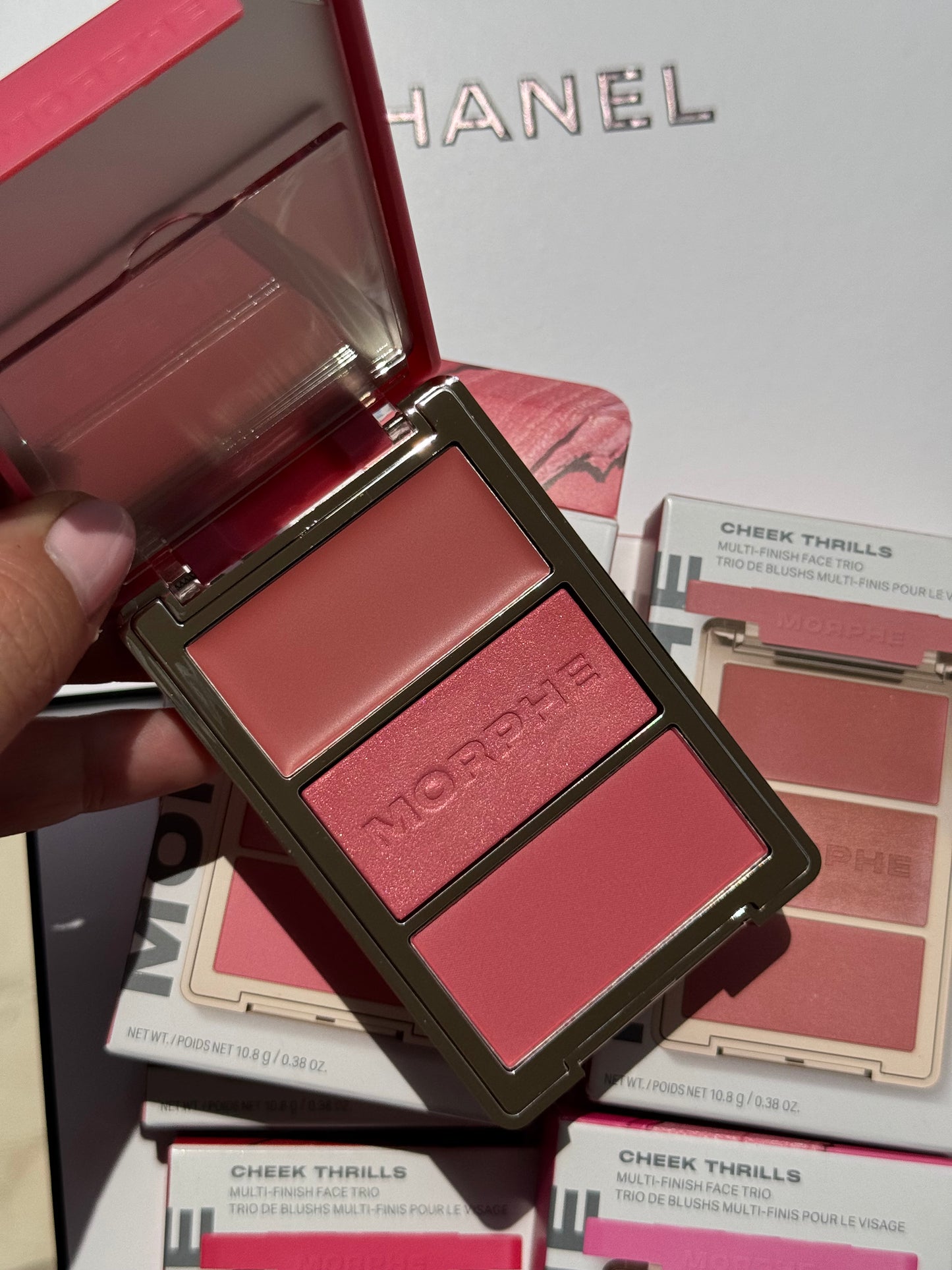 MORPHE
CHEEK THRILLS MULTI-FINISH FACE TRIO