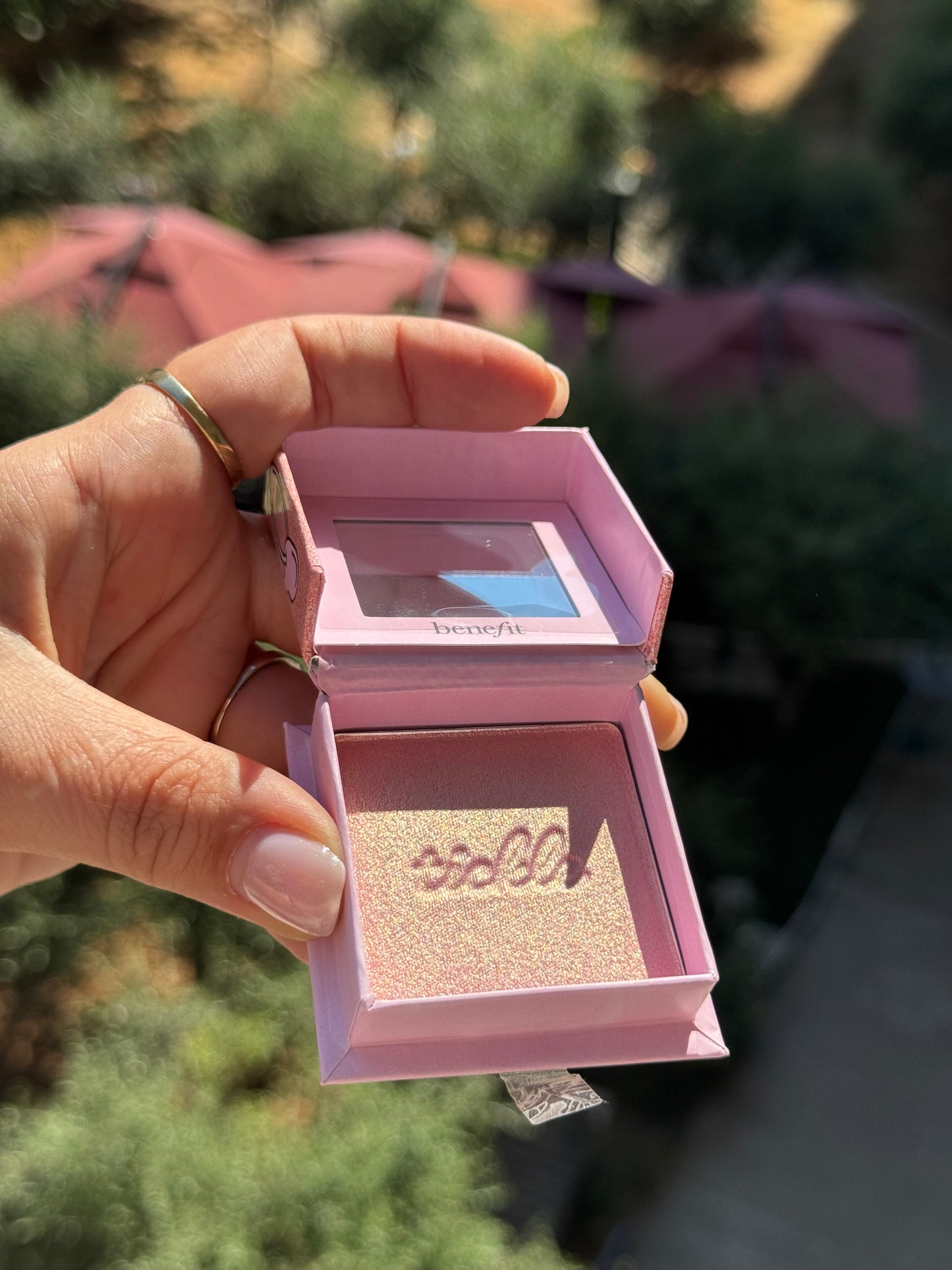Benefit Cosmetics
Tickle Shimmer Finish Powder Highlighters