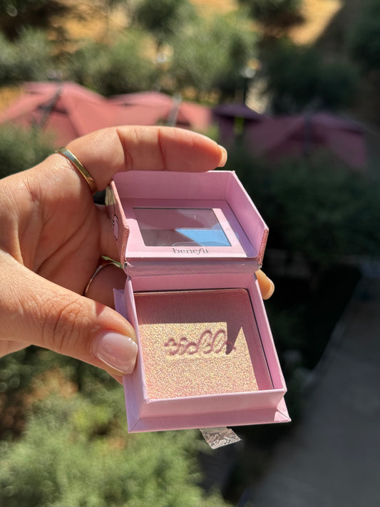Benefit Cosmetics
Tickle Shimmer Finish Powder Highlighters