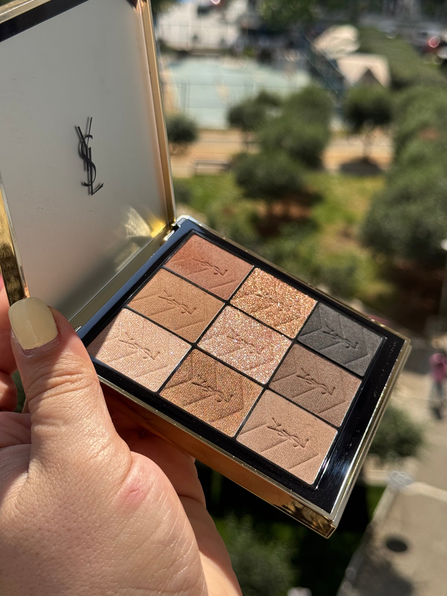 YSL Couture Eyeshadow Palette
Nude Hours