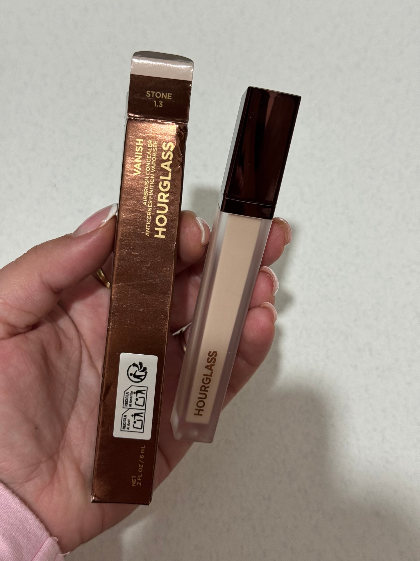 Hourglass
Vanish™ Airbrush Concealer