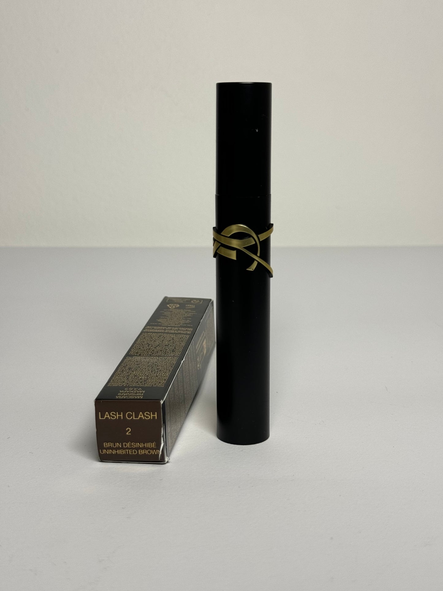 Yves Saint Laurent
Lash Clash Extreme Volume Mascara