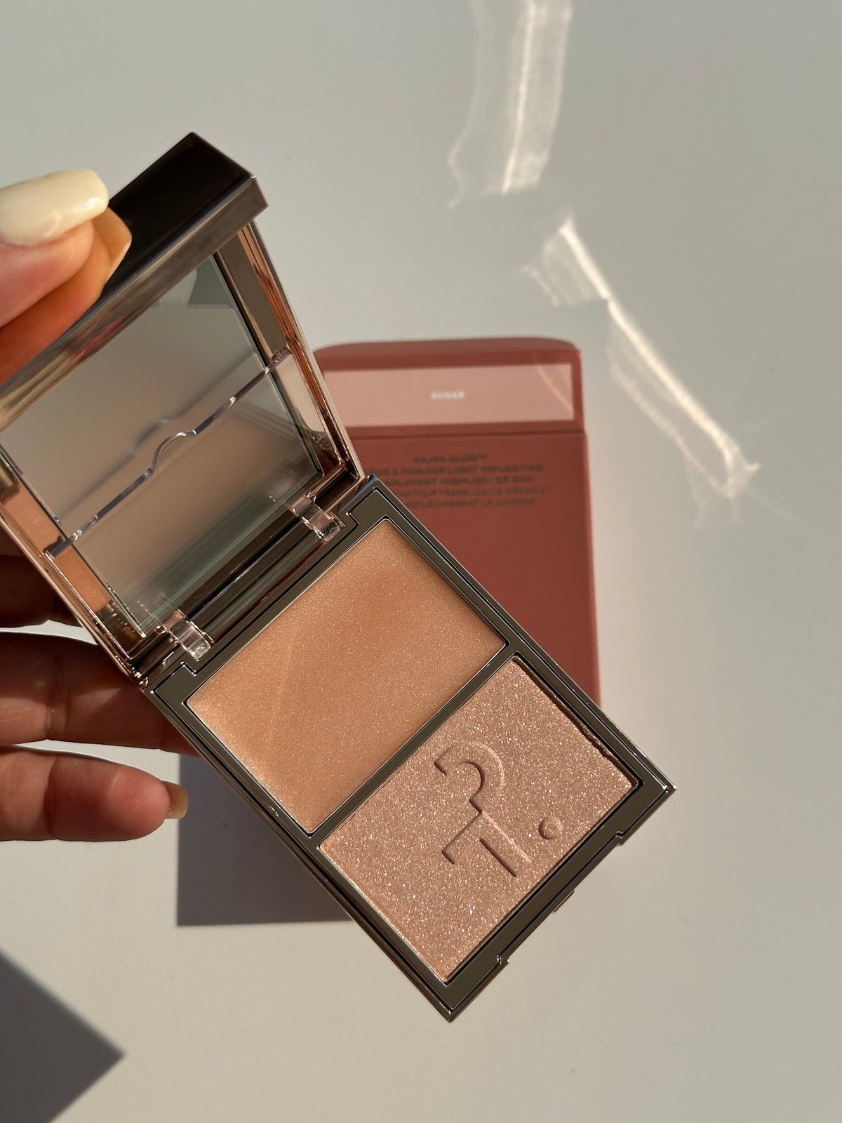 PATRICK TA
Major Glow Highlighter
