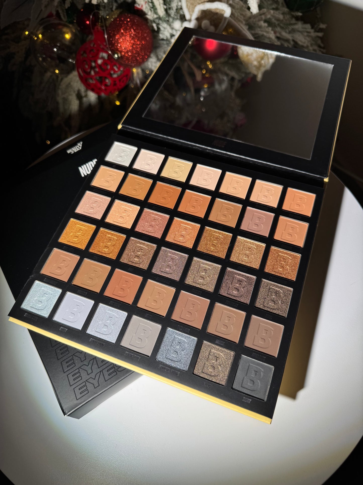 By Beauty Bay
42 Colour Eyeshadow Palette