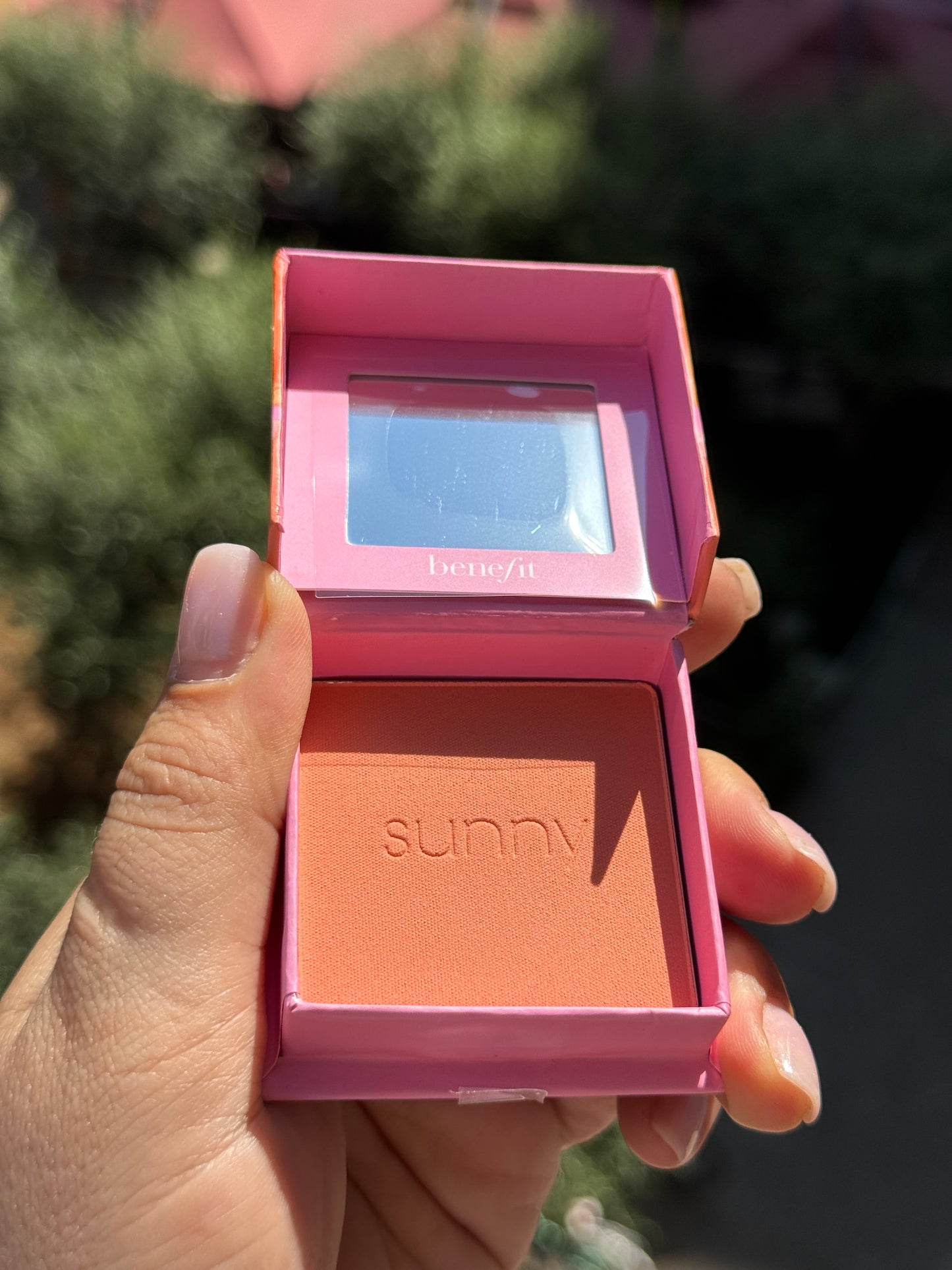 Benefit
Blush
