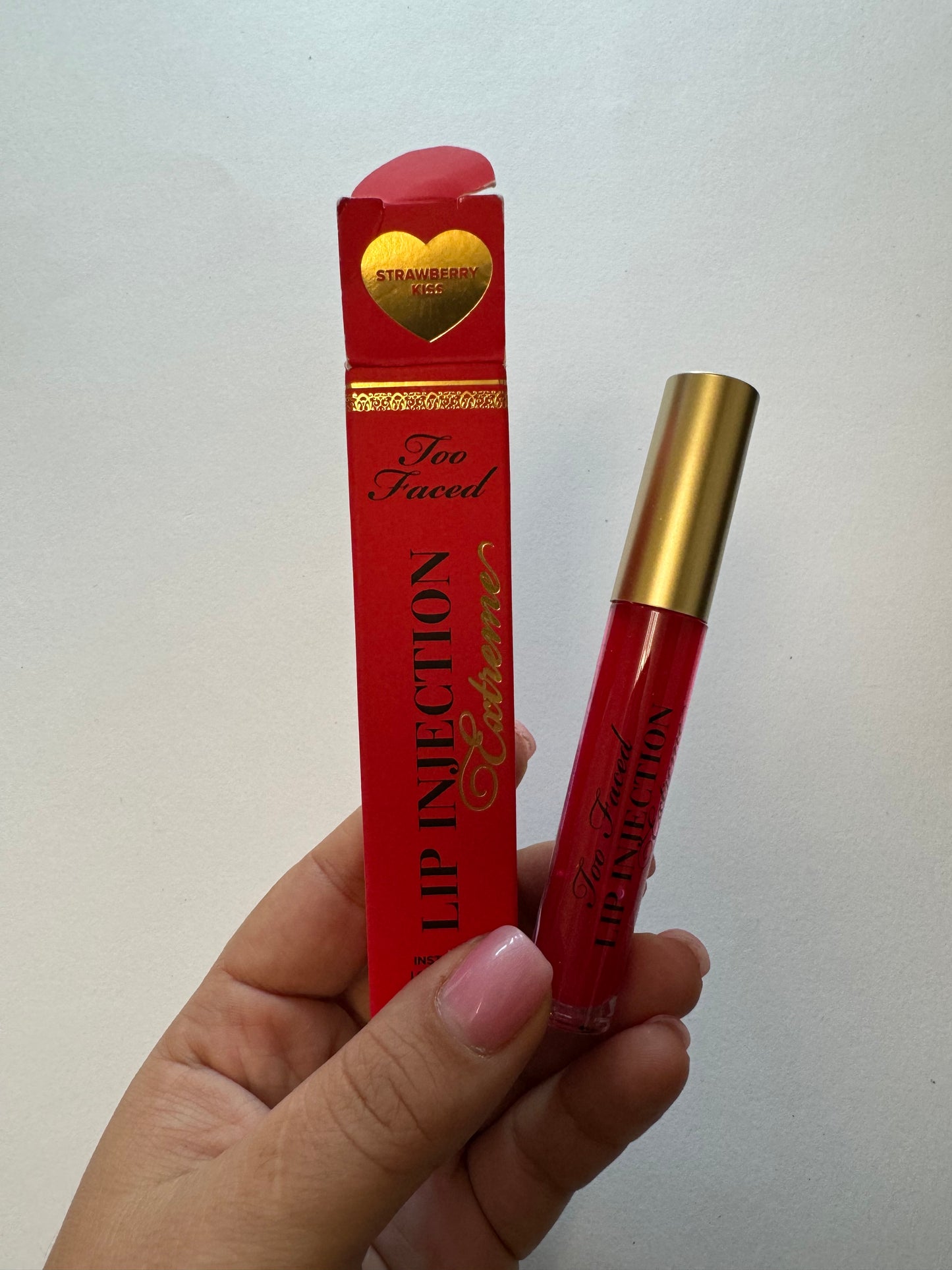 Too Faced
Lip Injection Extreme Lip Plumper Gloss