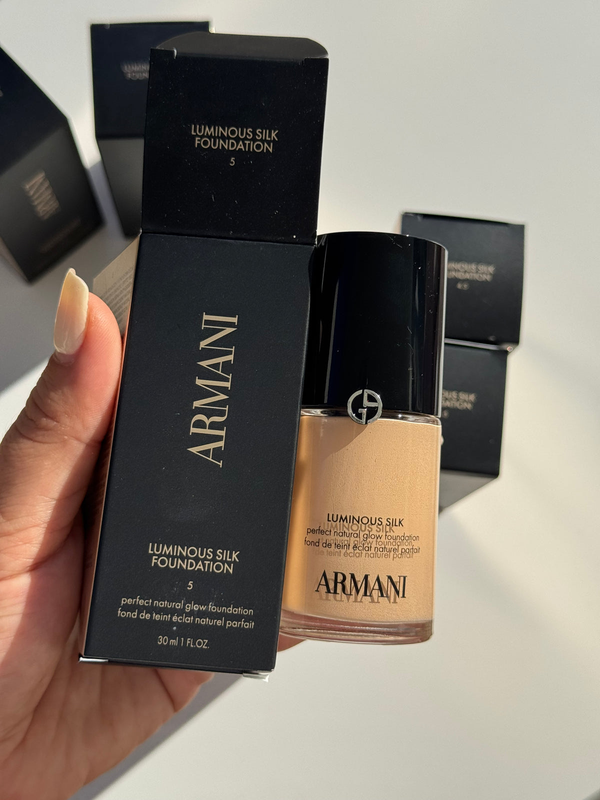 Armani Beauty
Luminous Silk Natural Glow Blurring Liquid Foundation with 24 Hour Wear