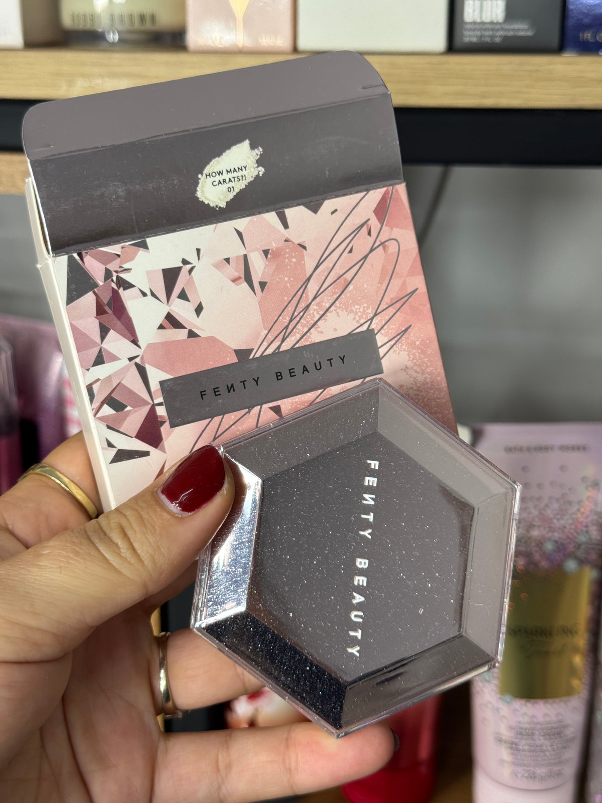 Fenty Beauty
Diamond Bomb All-Over Diamond Veil