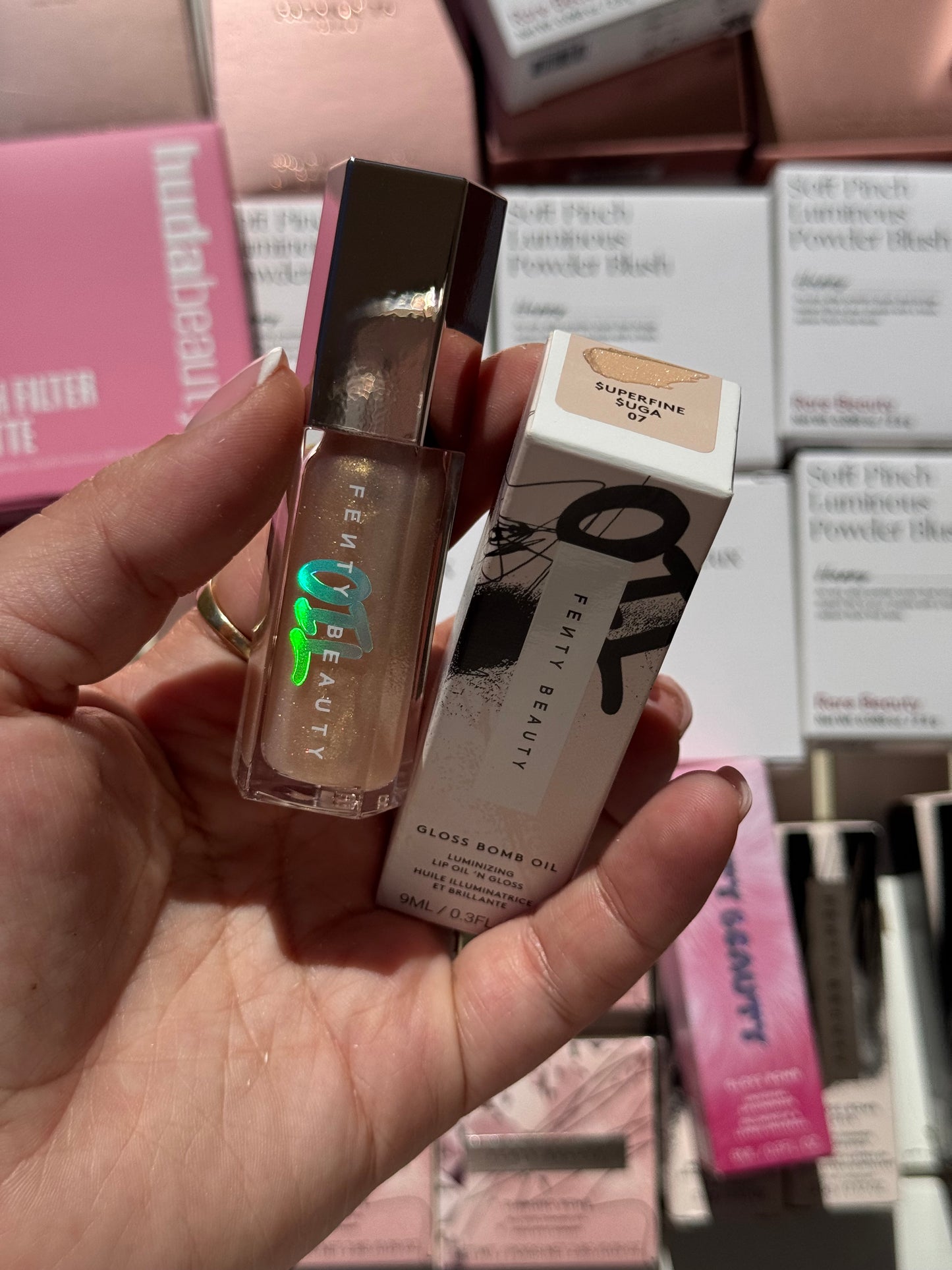 Fenty Beauty by Rihanna
Gloss Bomb Oil Luminizing Lip Oil ‘N Gloss