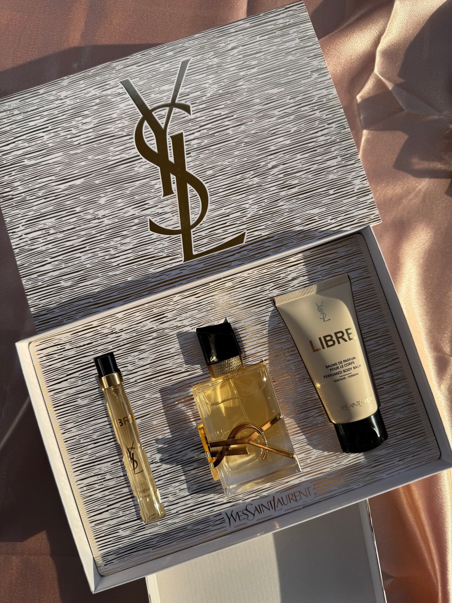 Yves Saint Laurent
Libre EAU DE PARFUM
10ml+50ml+50ml