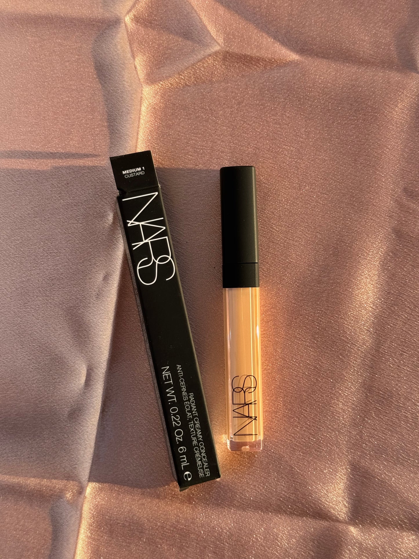 NARS 
Radiant Creamy Concealer with Hydrating Medium Coverage
