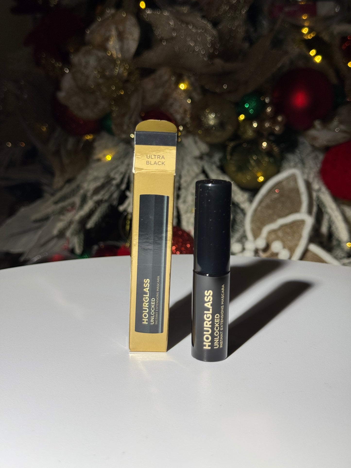 Hourglass
Unlocked Instant Extensions Mascara
Mini Size