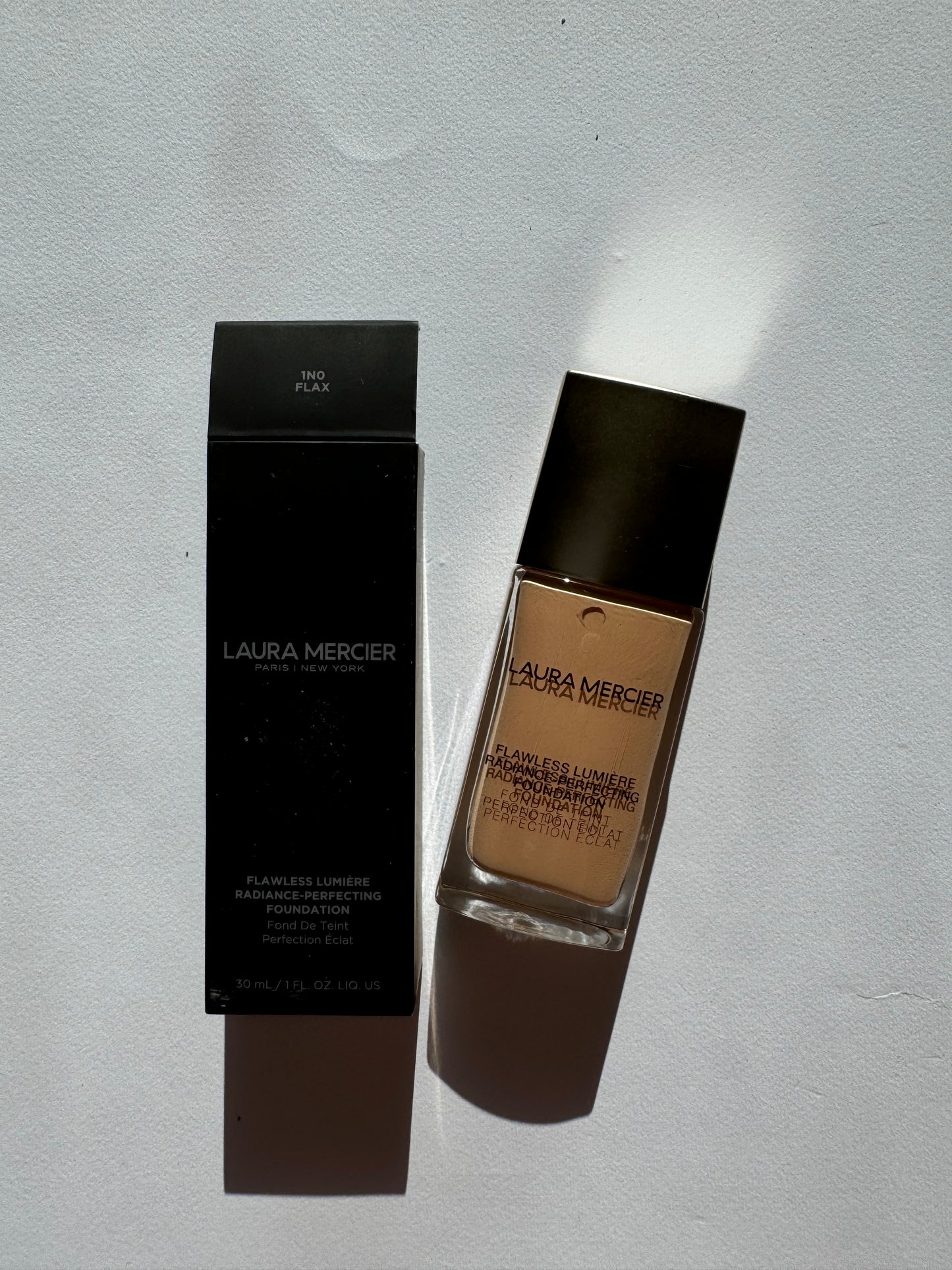 Laura Mercier
Flawless Lumiere Radiance-Perfecting Foundation