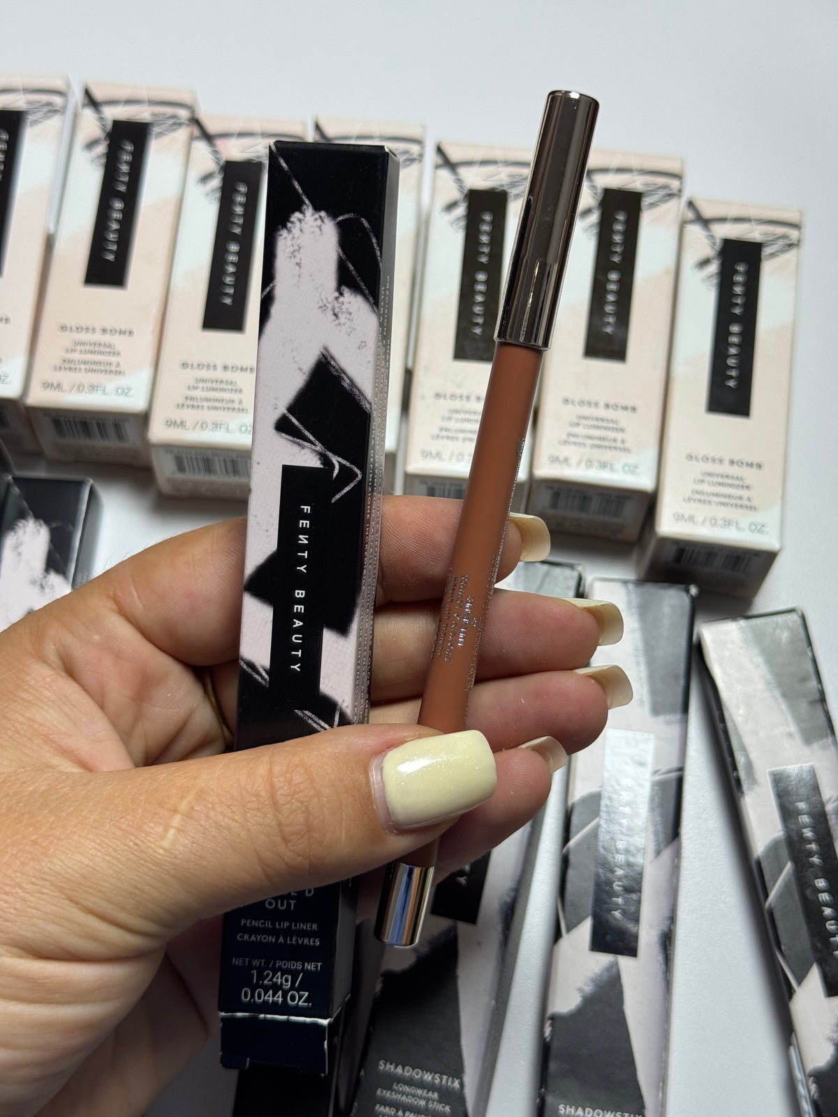 Fenty Beauty by Rihanna
Trace’d Out Longwear Waterproof Pencil Lip Liner