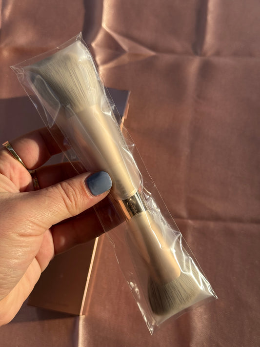 PATRICK TA
Dual-Ended Contour Brush