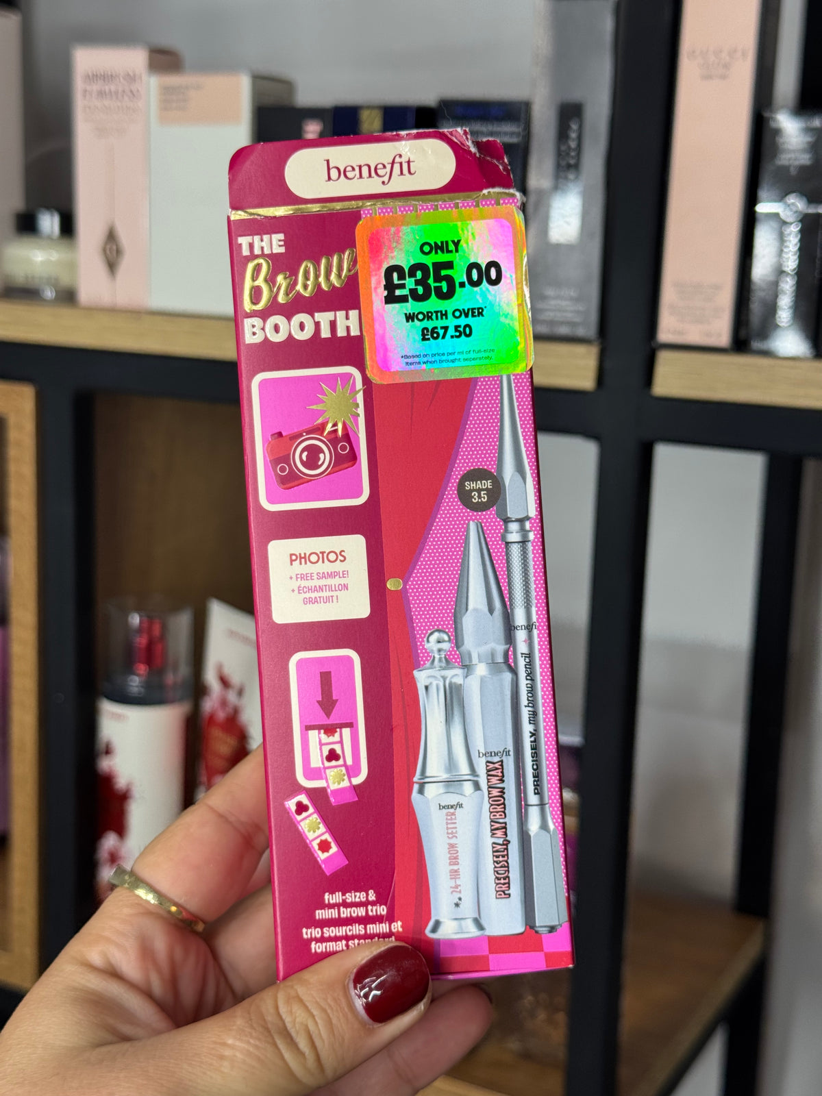 Benefit
The Brow Booth Precisely, My Brow Pencil, Wax & Eyebrow Gel Trio