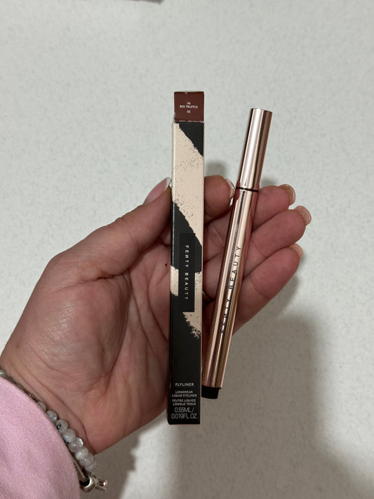 Fenty Beauty by Rihanna
Flyliner Longwear Liquid Eyeliner