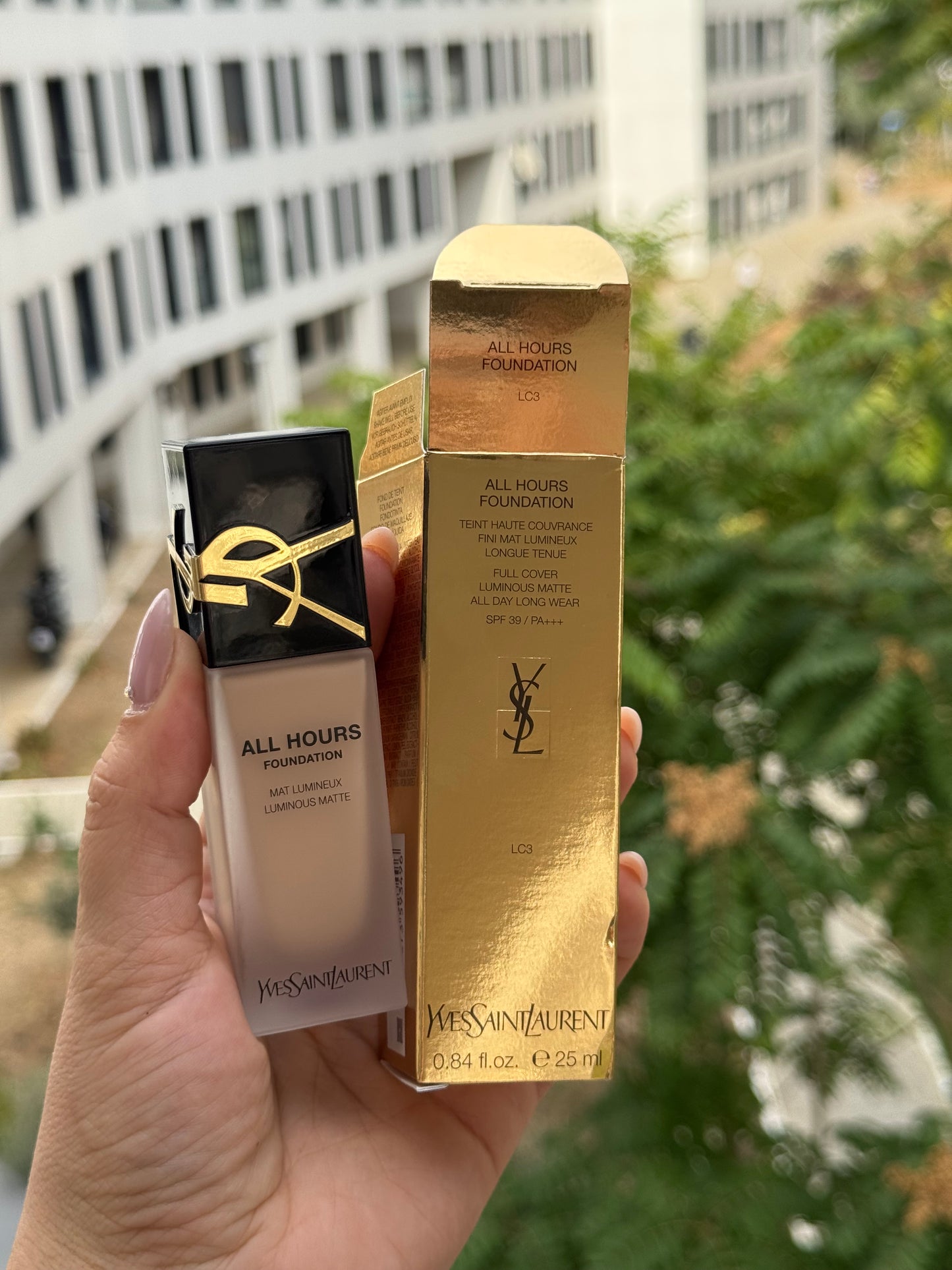 YSL
All Hours Foundation 
Full Cover-Luminous Matte-All Day Longwear SPF39