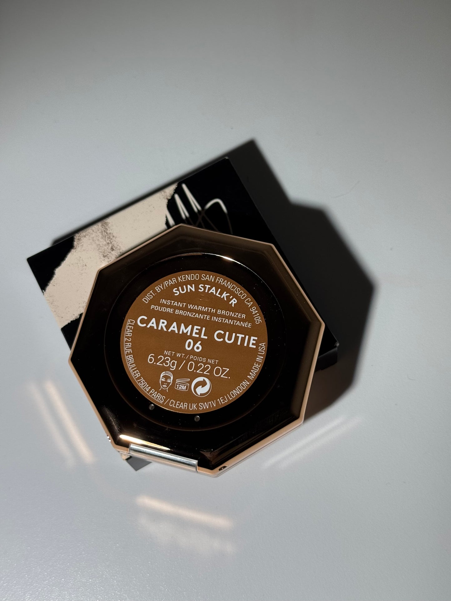Fenty Beauty by Rihanna
Sun Stalk’r Instant Warmth Bronzer