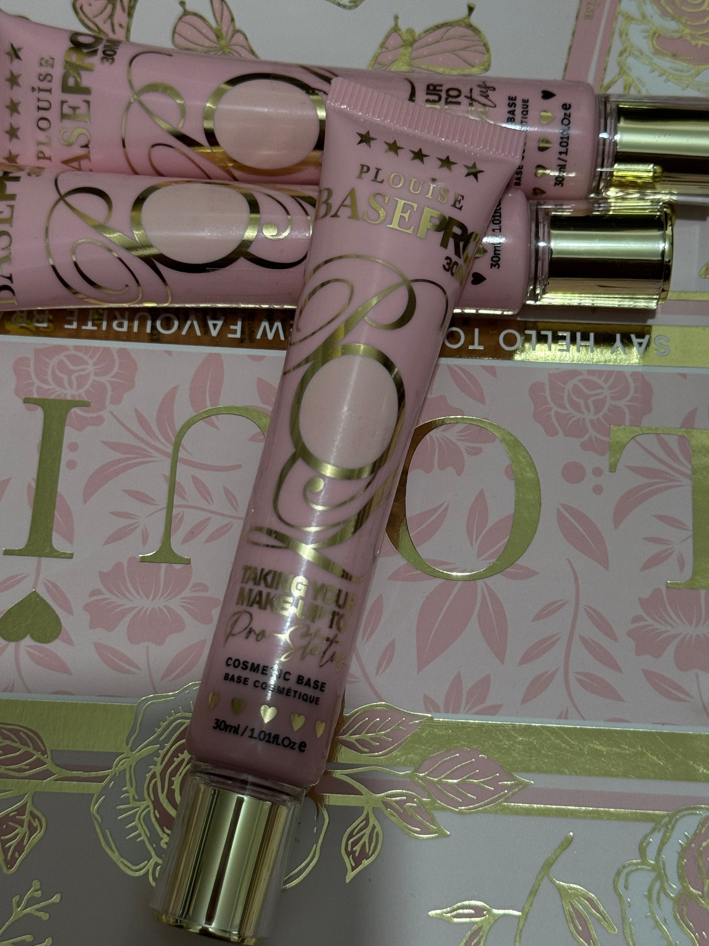 Plouise
Rumour Eyeshadow Primer Base