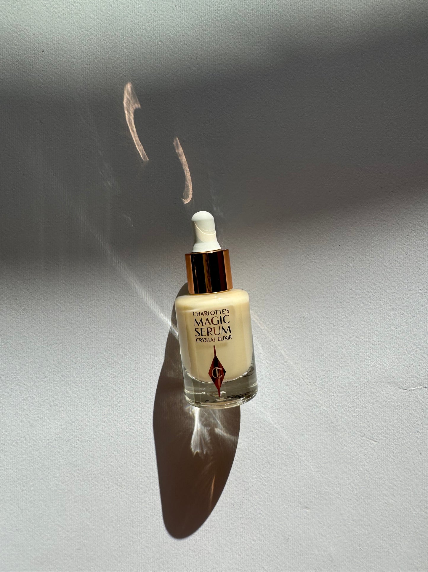 Charlotte Tilbury
Magic Serum Crystal Elixir