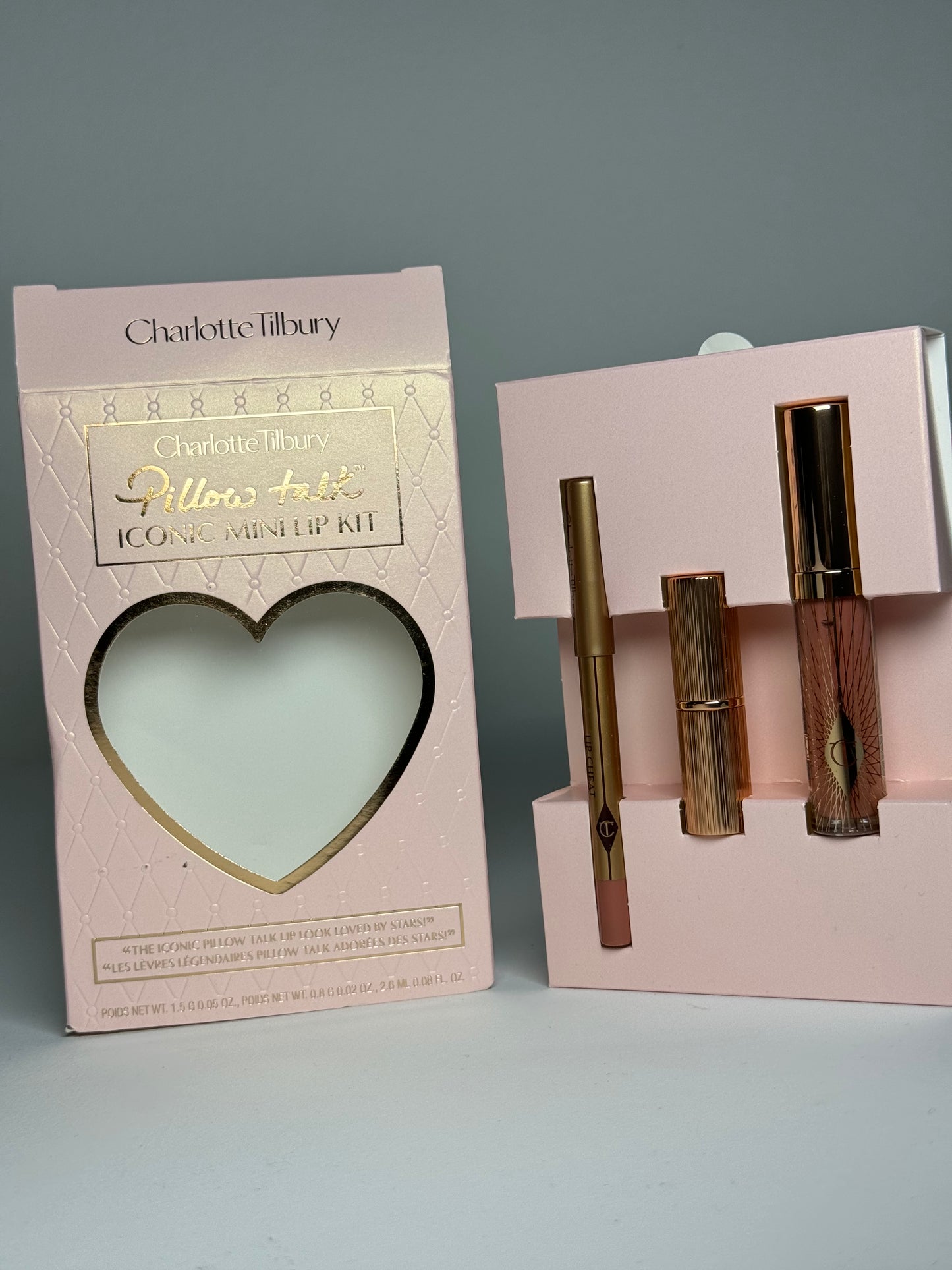 Charlotte Tilbury
Pillow Talk Iconic Mini Lip Kit
Cmimi 3500 leke