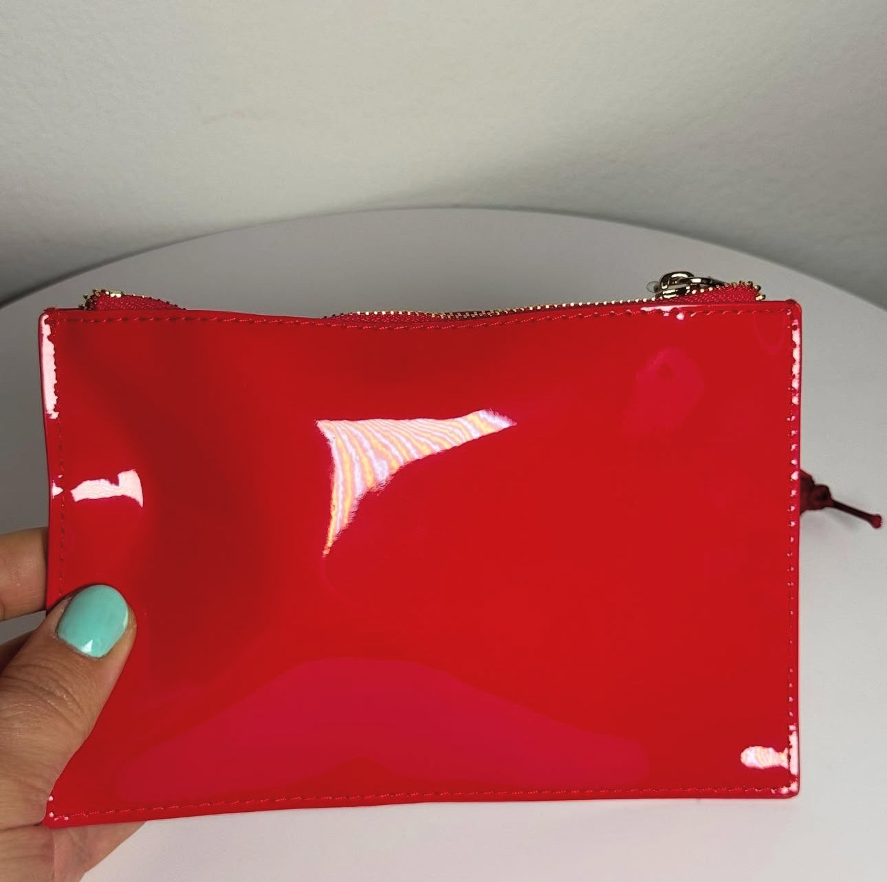 Set
Valentino Voce Viva Makeup Bag
Valentino Voce Viva Intense EDP 7 ml