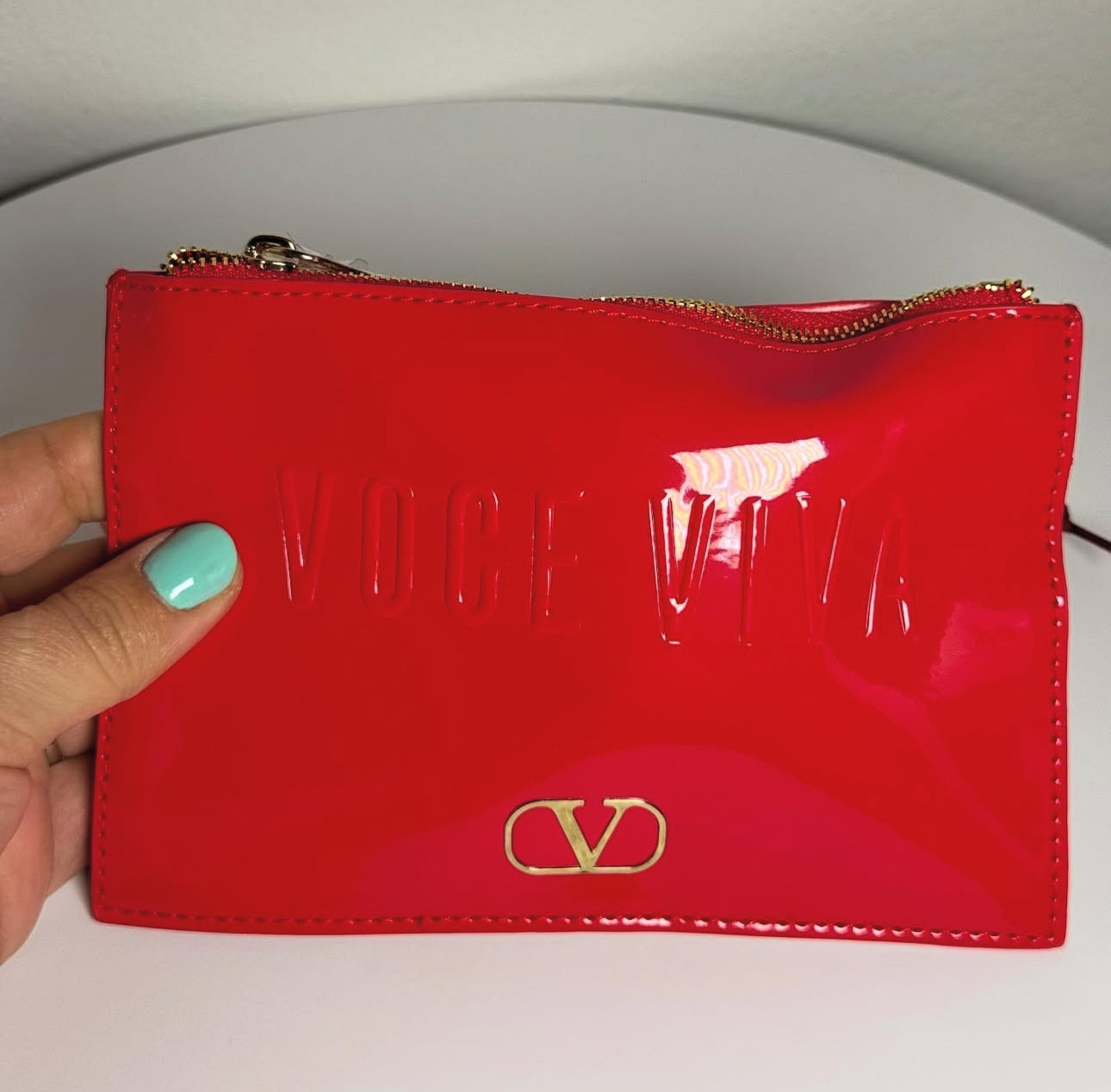 Set
Valentino Voce Viva Makeup Bag
Valentino Voce Viva Intense EDP 7 ml