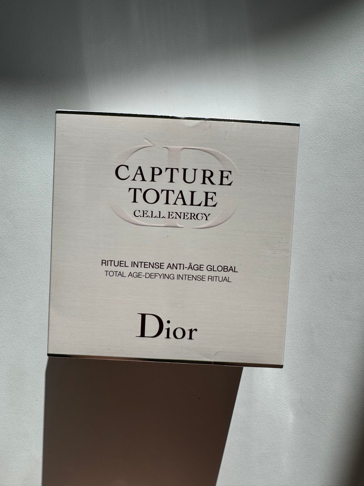 Dior Capture Totale C.E.L.L. Energy 
Total Age-Defying Intense Ritual
-Super Potent Serum 50 ml
-Firming & Wrinkle-Correcting Eye Cream 15 ml
-Firming & Wrinkle-Correcting Creme 50 ml