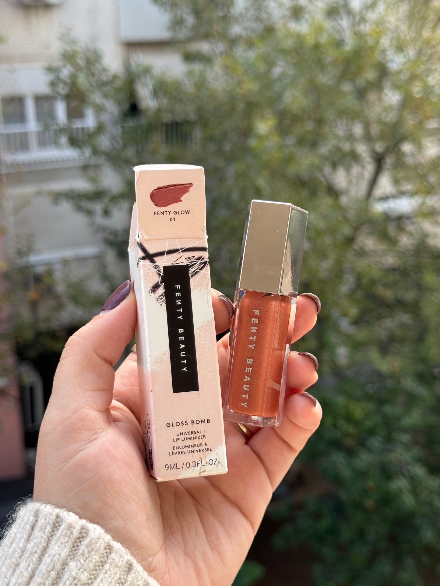 Fenty Beauty by Rihanna
Gloss Bomb Universal Lip Luminizer
