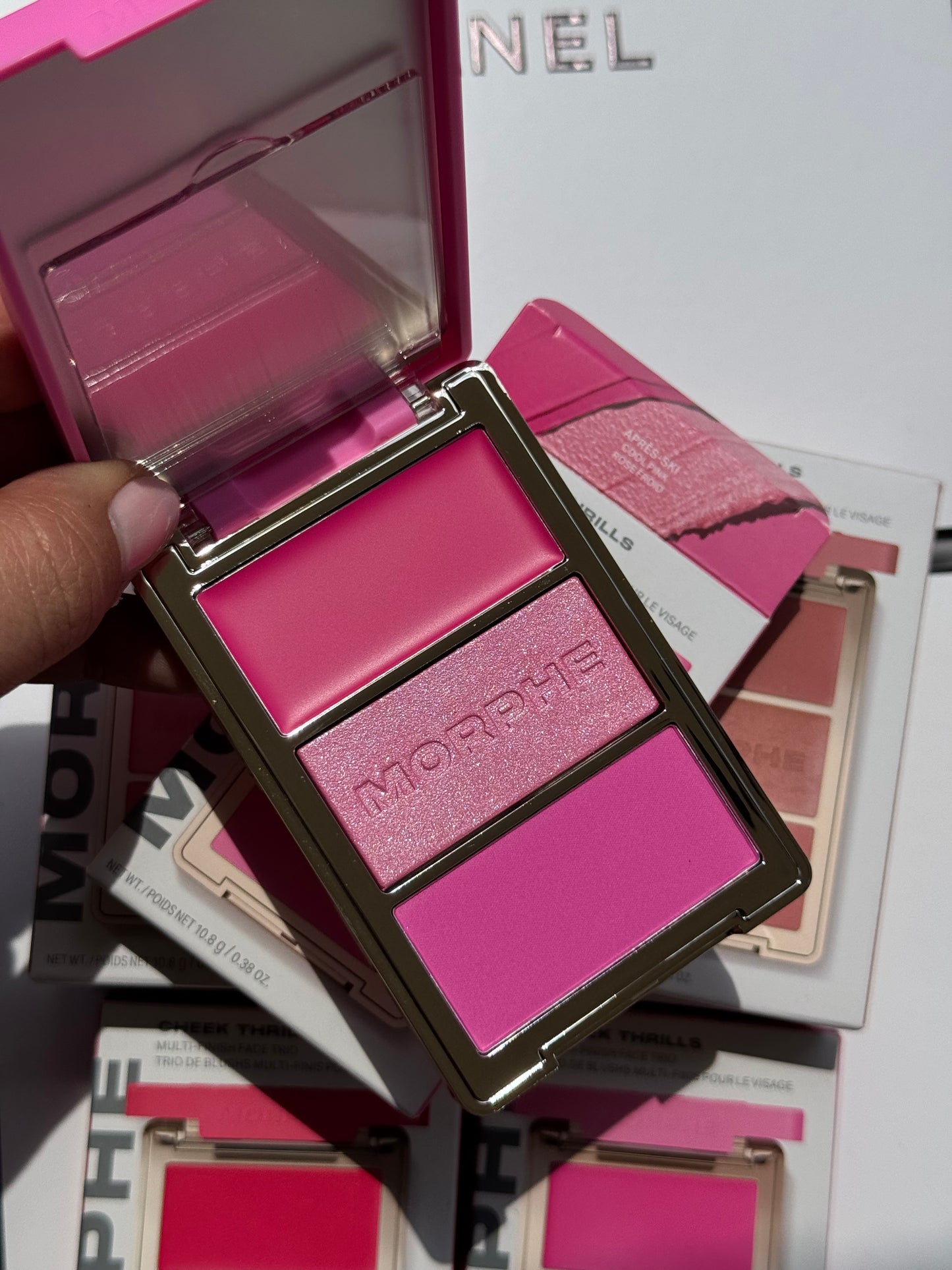 MORPHE
CHEEK THRILLS MULTI-FINISH FACE TRIO