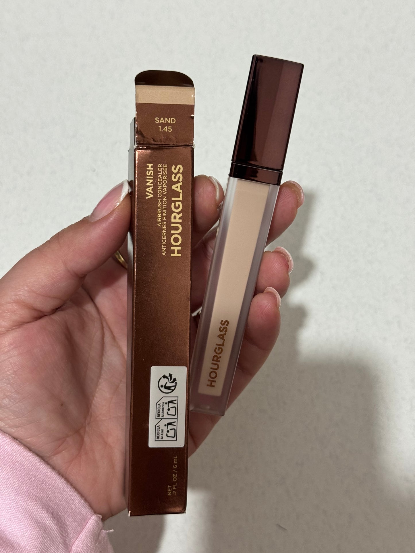 Hourglass
Vanish™ Airbrush Concealer