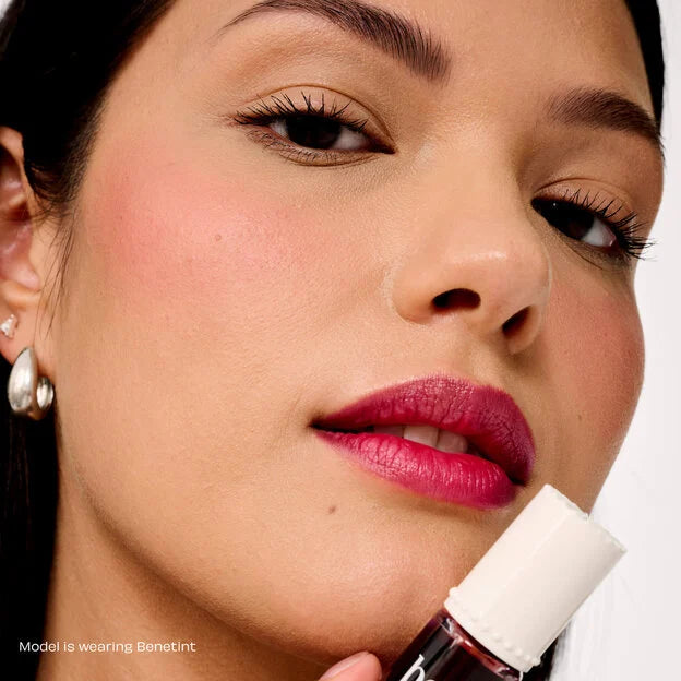Benefit
Dew The Benetint Full-Size Rose-Tinted Lip & Cheek Stain And Liquid Highlighter
Kit
Full-size rose-tinted lip & cheek stain and liquid highlighter