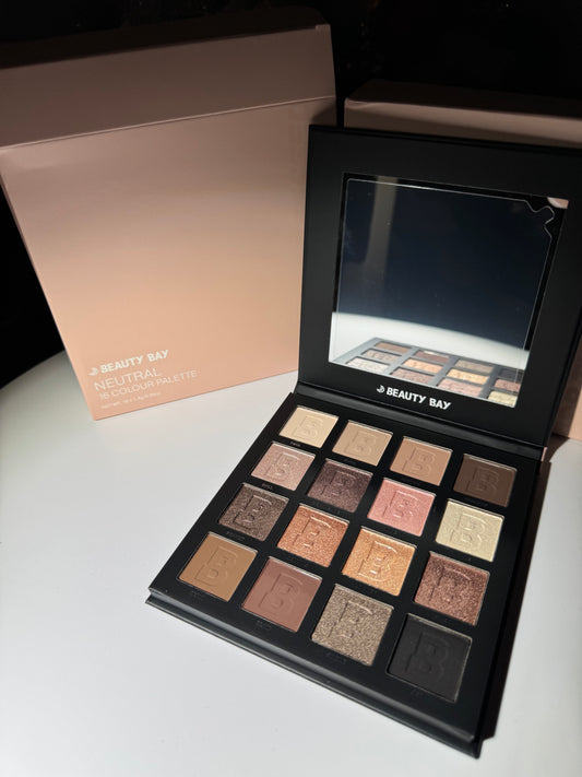 By Beauty Bay
16 Colour Palette